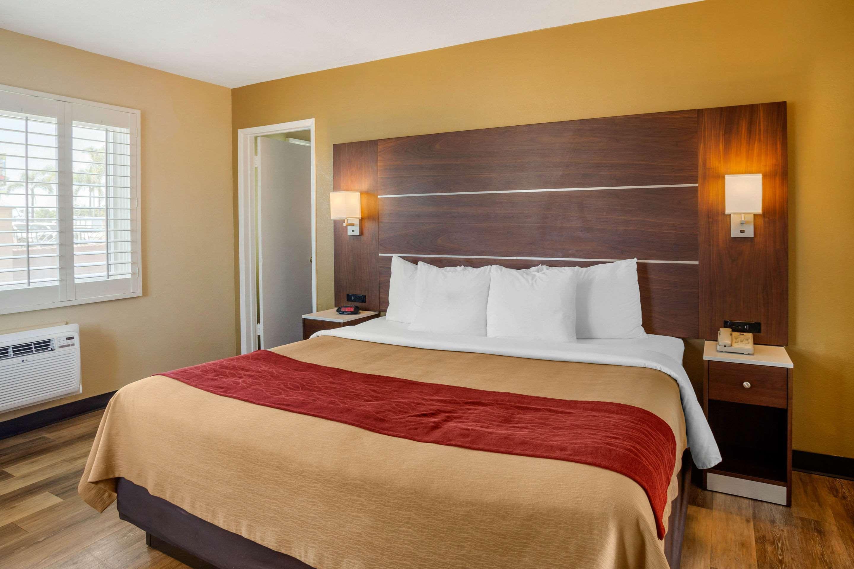 Comfort Inn San Diego Airport At The Harbor Экстерьер фото