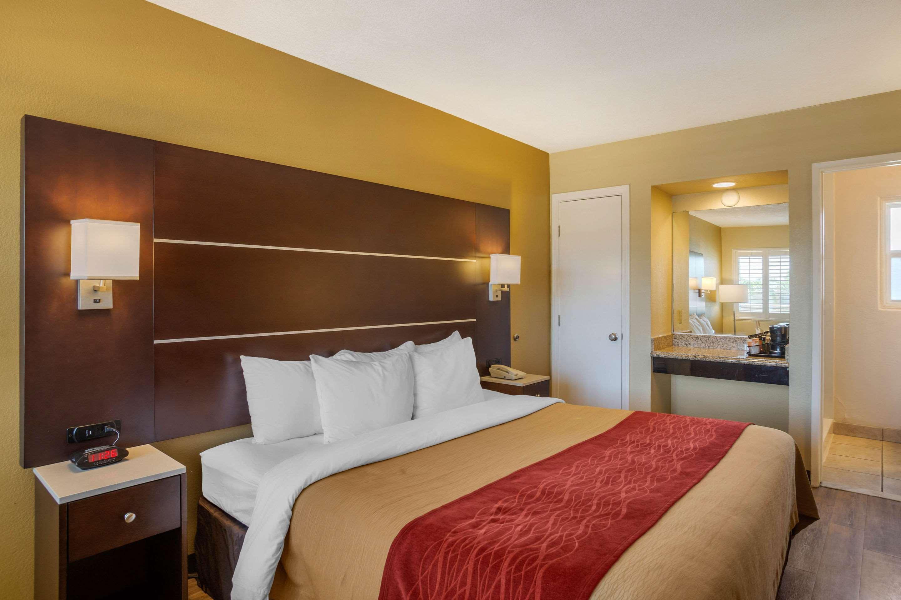 Comfort Inn San Diego Airport At The Harbor Экстерьер фото