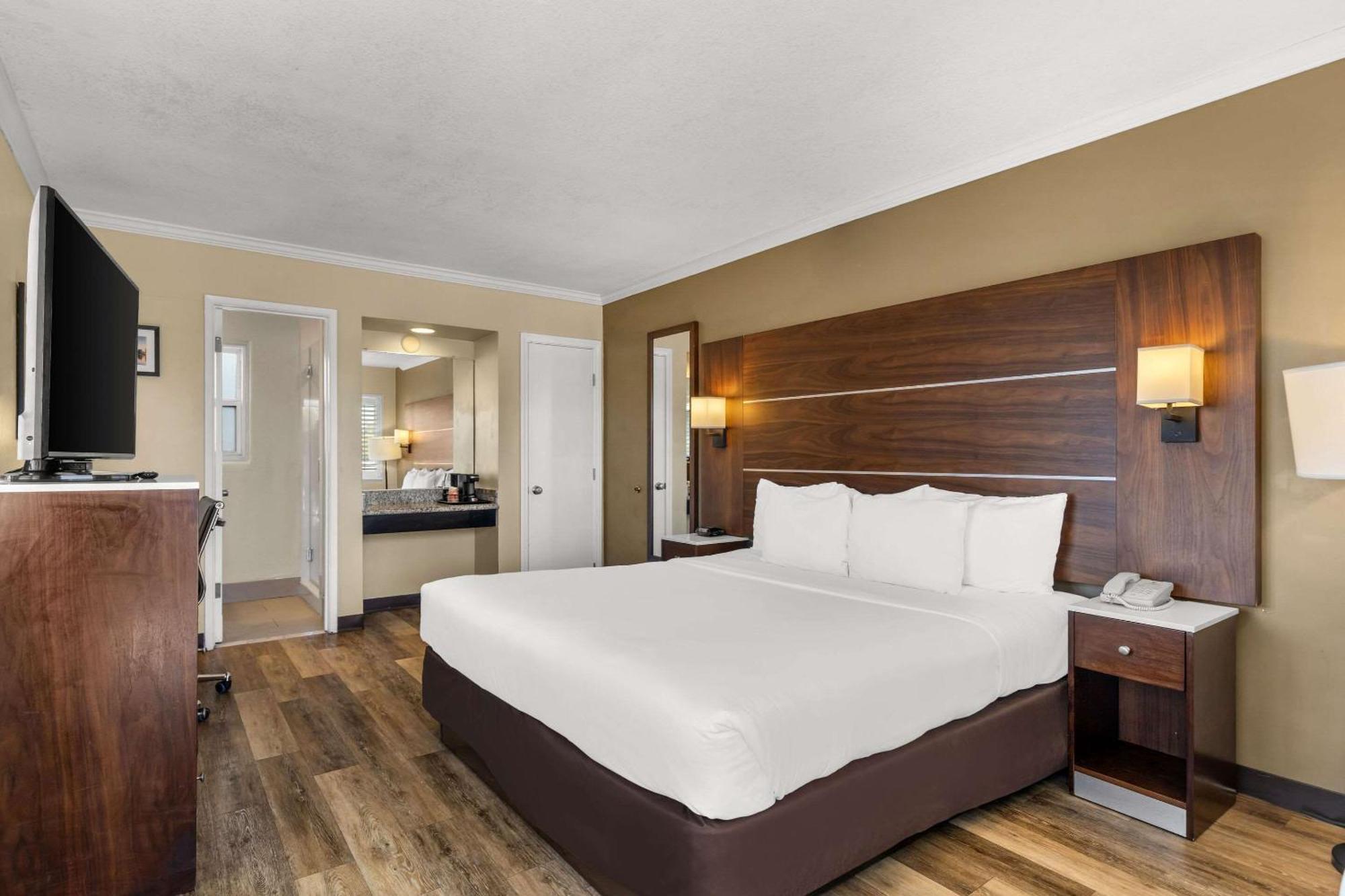 Comfort Inn San Diego Airport At The Harbor Экстерьер фото