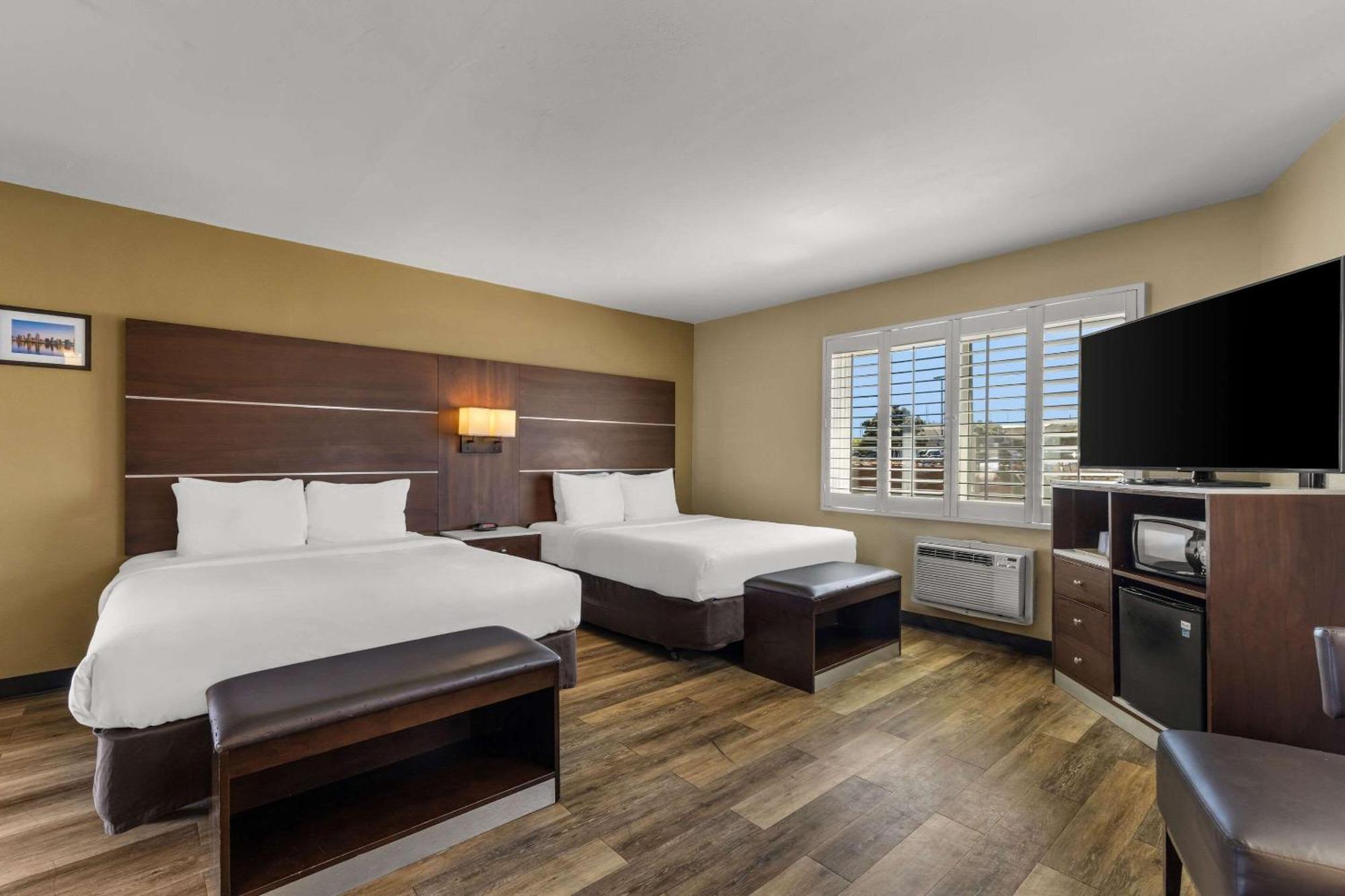 Comfort Inn San Diego Airport At The Harbor Экстерьер фото