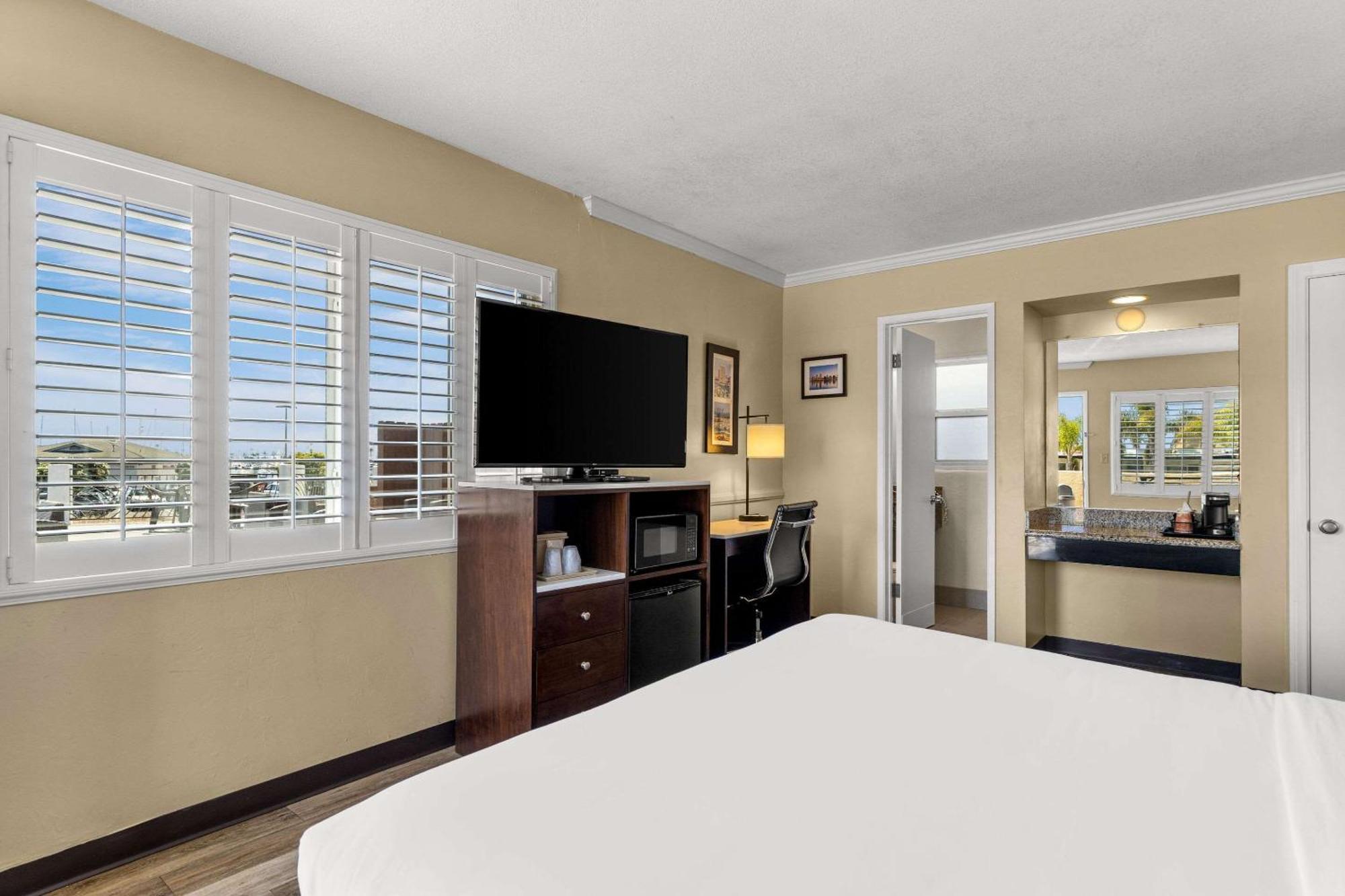Comfort Inn San Diego Airport At The Harbor Экстерьер фото