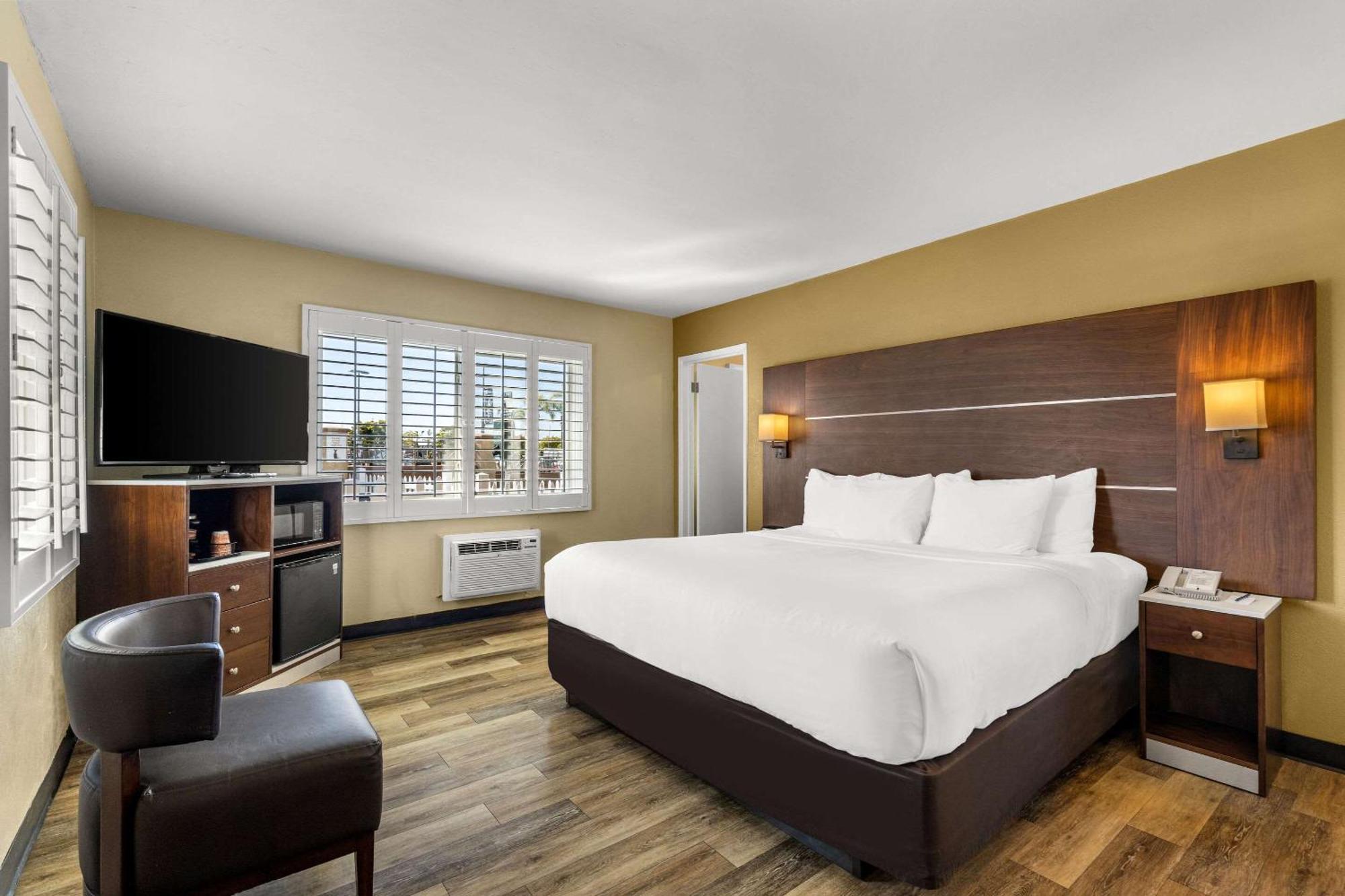 Comfort Inn San Diego Airport At The Harbor Экстерьер фото